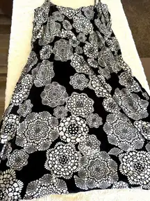 2 for $15 ELLE black and white floral mini dress