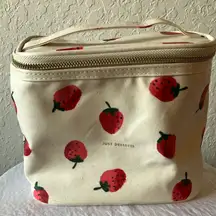 Kate Spade: Strawberry Print Cream Lunch Tote/Bag