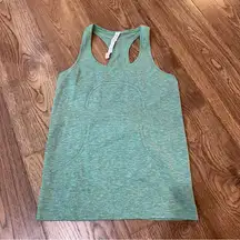 Lululemon Swiftly Tech Racerback Pistachio / Black Size 8