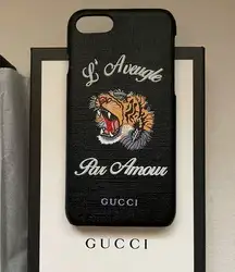 Gucci NWT Authentic  Black Tiger 'L'Aveugle Par Amour' iPhone 7/8 Case