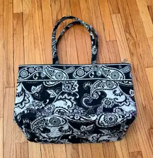 Vera Bradley Grand Tote Midnight Paisley pattern  Chic Black & White Paisley Bag