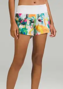 Lululemon Speed Up Mid-Rise 4” Lined Shorts in No Limits White Multi