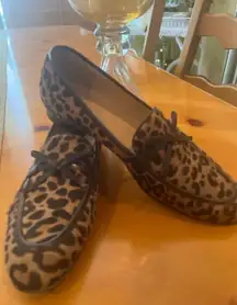 Classic Leopard J Crew Loafer w leather trim amd bow / size 9