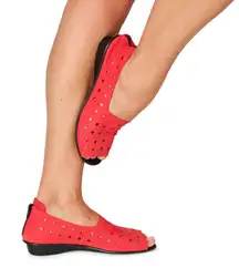 Sesto Meucci Evonne Red Nubock Cushioned Footbed Open Toe Slip On Flats - Size 9