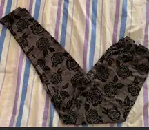 Dark Roses Leggings 