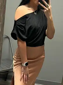 Black One Shoulder Top 