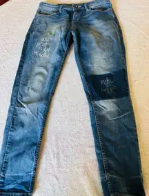 Jealous 21 skinny jean w/“make it happen and the best is yet to come” patches