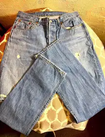 Levis 501 Blue Classic Jeans, high rise, button front - best denim ever. Vintage