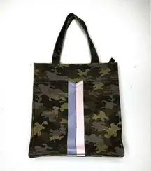 Stella & Dot  bag Game Change Tote Camo Green Pink Stripe