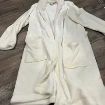 Adrienne Vittadini OS Robe