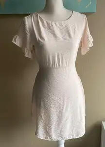 Cute dress size small peachy blush pink color