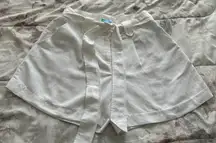 NWOT  White Linen Blend Belted High Rise Shorts with Pockets, size 6