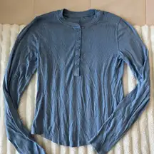 lululemon athletica Slate Blue Long Sleeve Henley