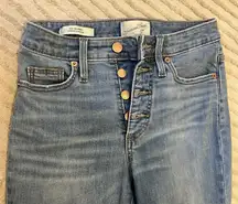 Universal Thread Women’s High Rise Distressed Skinny Button Fly Jeans Size 0/25R