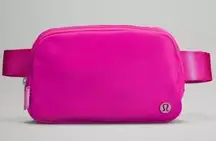 NWT Lululemon Everywhere Belt Bag Sonic Pink Color