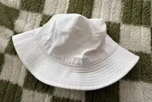 Aritzia TNA Bucket Hat