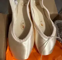 RC20 Satin Pointe Ballet Shoes