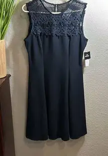 Sandra Darren #320 Sandra, Darren, navy blue sleeveless Lacey A-line dress size 14