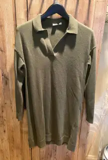 Olive green collar dress size M