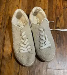 Pearl Tennis Shoes