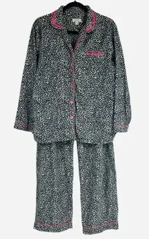 Celestial Dreams Women’s Fleece Pajama Set Cheetah Print w/ Hot Pink Trim. Large