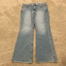Old Navy women’s boot-cut low waist jeans size 12.