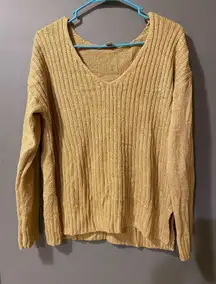 Cozy Casual Gold V Neck Knit Sweater Size Small/Medium
