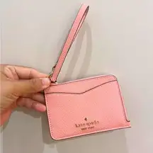 Kate Spade Peachy Rose
Leila Small Cardholder Wristlet WLROO398