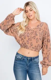 NWT LAST ONE!Puff Drop Sleeve Leopard Print Crop Too