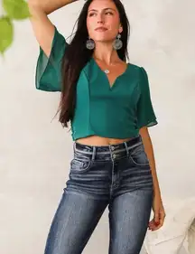 Willow & Root Sweetheart V-Wire Cropped Top
