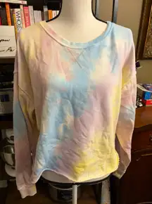 Colsie Tie-Dye Pastel Cropped Sweatshirt