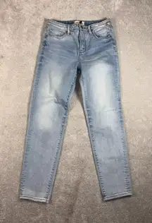 Driftwood Gizelle Embroidered Jeans 26x27 Light Wash