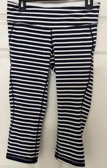EUC New‎ Balance J.crew Collection Womens Striped Cropped Capri Leggings - M