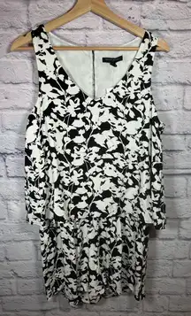 Banana‎ Republic Black & White Floral Shorts Romper Size 8 with pockets