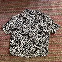 AZ JEAN CO CHEETAH ANIMAL PRINT BUTTON UP