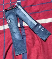 Tokyo drift Dark denim jeans
Vintage Pepe Jeans w/ red buckle belt
Women’s 28