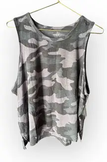 NWT Old Navy active Camouflage Sleeveless tank top Tee