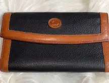 Dooney & Bourke GUC  WALLET