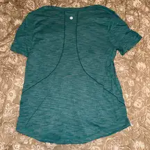 Lululemon t shirt
