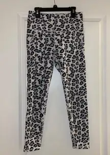 Cropped Leopard Print Leggings
