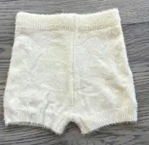 brand ivory fuzzy short shorts size Xs-S acrylic NEW