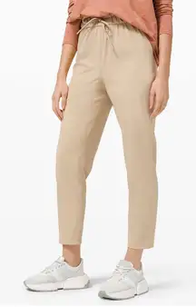 Lululemon 7/8 Keep‎ Moving Pant Trench Sz 2