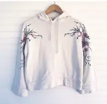rue21 white floral embroidered hoodie size M