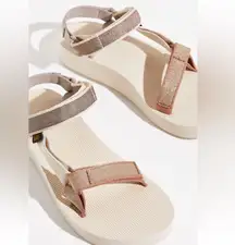 Teva Teva Midform Universal Karina Swan Metallic Multi Cream Size 8 Velcrow