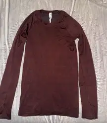 swiftly tech long sleeve shirt size 4