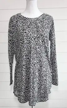 VICTORIA'S SECRET LONG‎ SLEEVE LEOPARD PRINT NIGHTGOWN Size XS ( fits S,M)