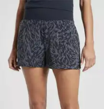 Athleta Trekkie‎ North Printed Short Size 18
