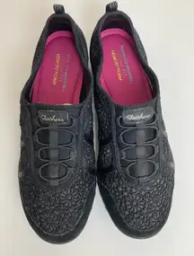 Sketchers Black Embroidered Floral Lace Relaxed Fit Memory Foam Shoes