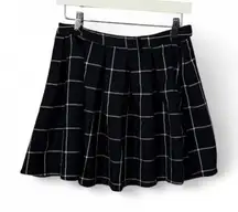 Hot Topic Black Plaid Skater Skirt Women's M Grunge / Emo / Schoolgirl