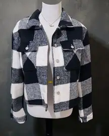 Women Fleece Cropped Jacket Fuzzy Flannel Black & White Plaid Sherpa